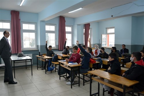 Kaymakam Günhan YAZAR, Halit Evin Erkek İmam Hatip Anadolu Lisesine ziyarette bulundu